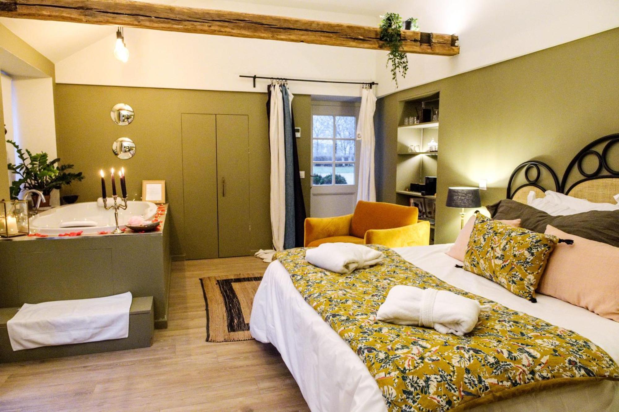 Domaine De Bellevue, The Originals Relais Otel Neufmoutiers-en-Brie Dış mekan fotoğraf